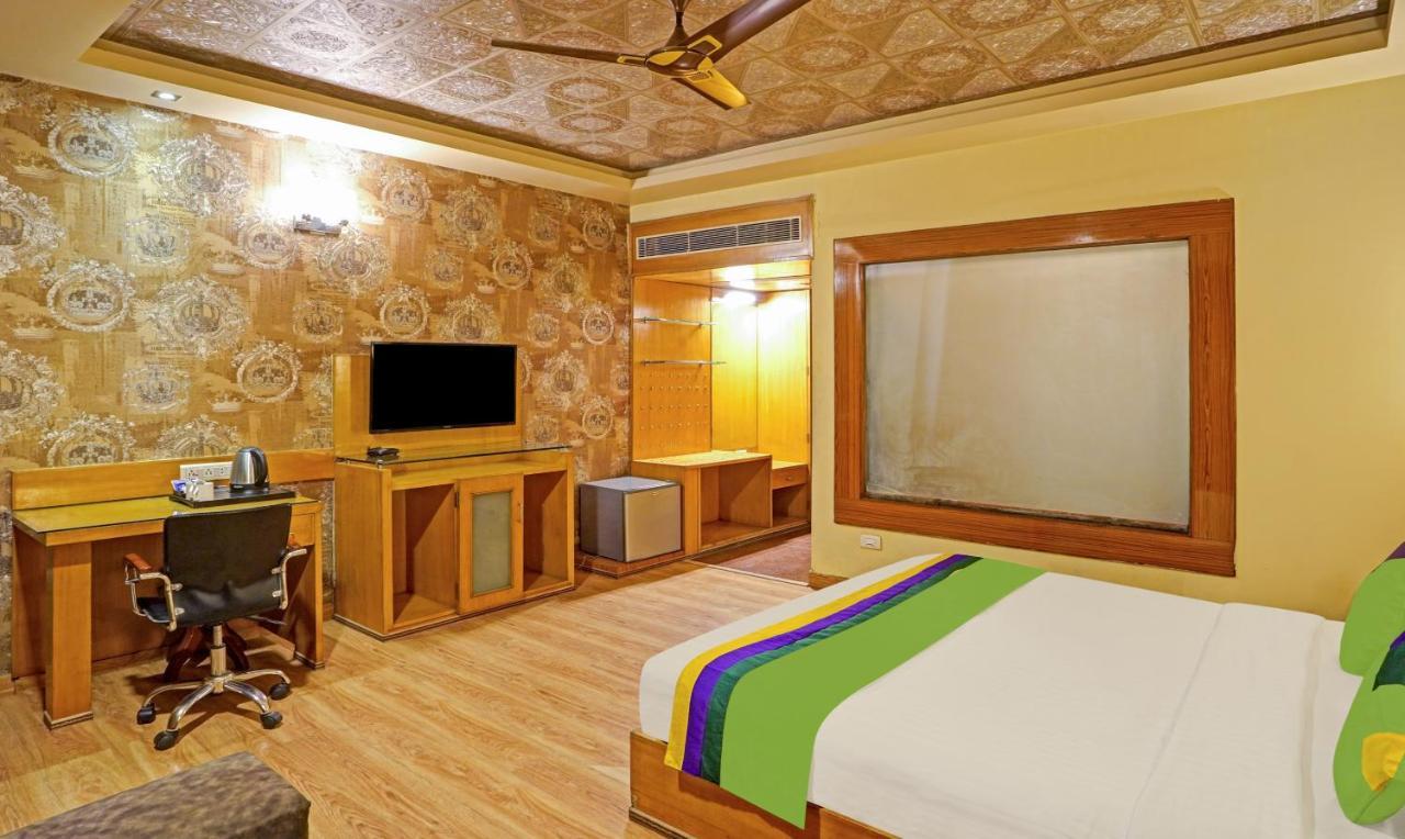 Treebo The Royal Cm, 4 Km From City Palace Jaipur Exterior foto