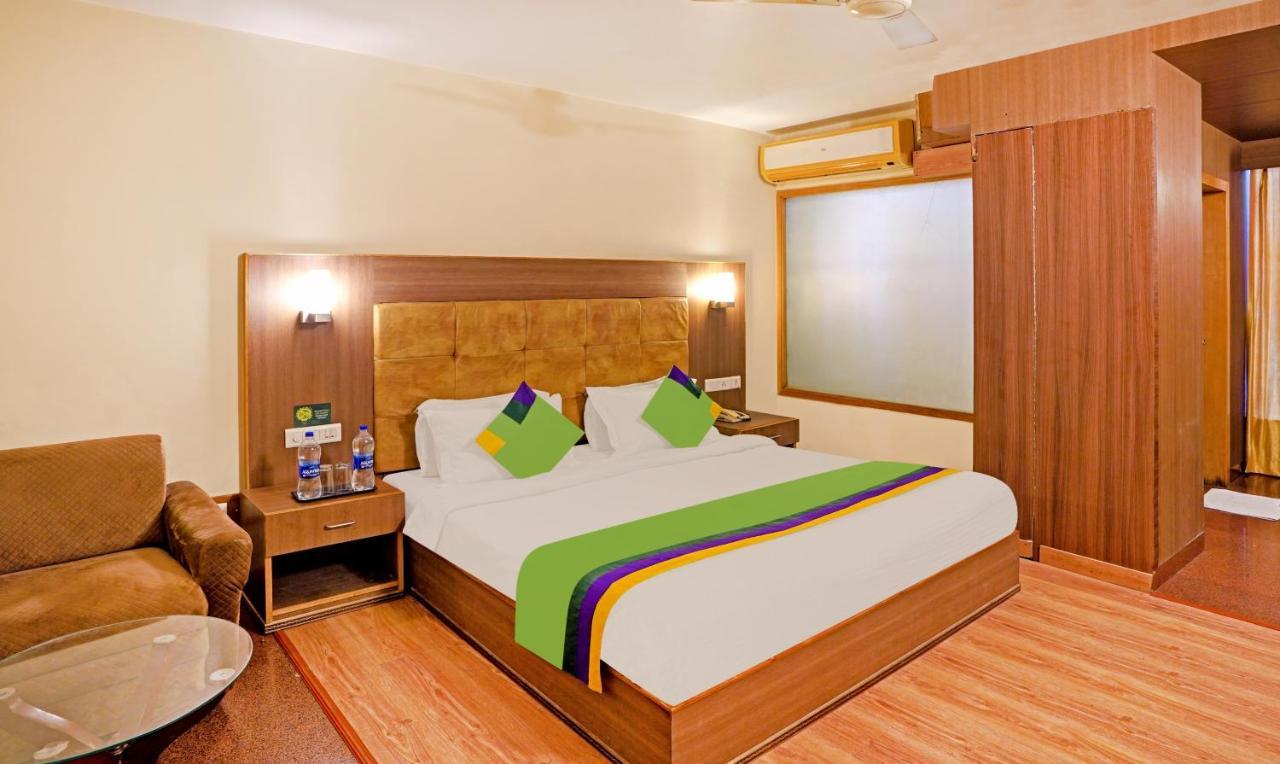 Treebo The Royal Cm, 4 Km From City Palace Jaipur Exterior foto